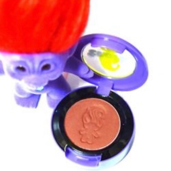 New MAC Good Luck Trolls Eyeshadow In Paradisco - Picture 3 of 11